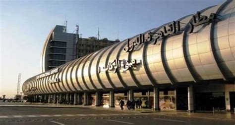 يسمح بمرور الأصناف بمطار القاهرة دون رسوم جمركية
