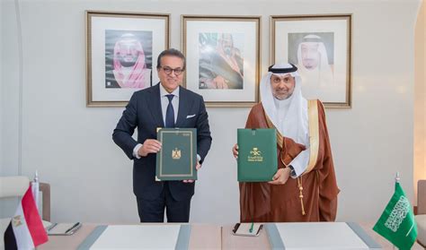 يصف الطلاب إحدى اللوائح السعودية المعمول بها من خلال الاطلاع على مواقع الويب الخاصة بالمركز الوطني للتوثيق والأرشيف يصف الطلاب إحدى اللوائح السعودية المعمول بها من خلال الاطلاع على مواقع الويب الخاصة بالمركز الوطني للتوثيق والأرشيف