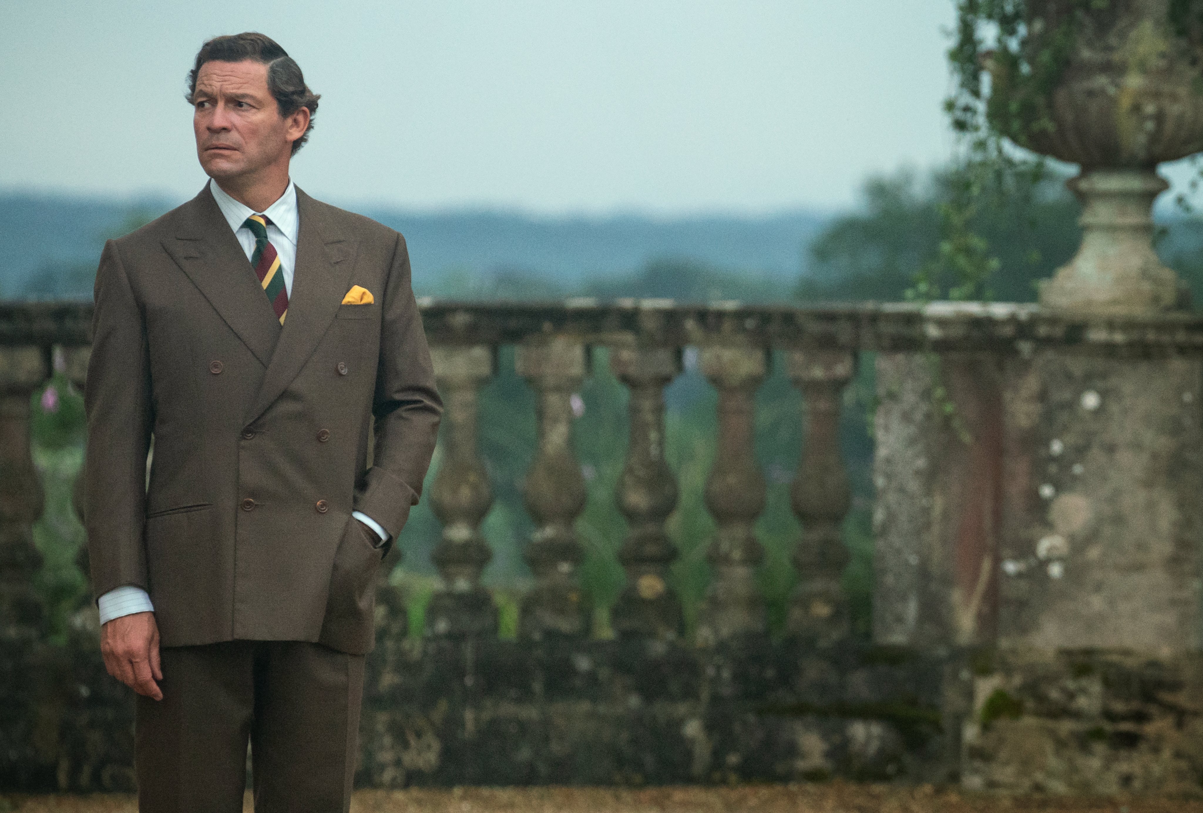 The Crown saison 5 premières images de Charles et Diana CinéSérie