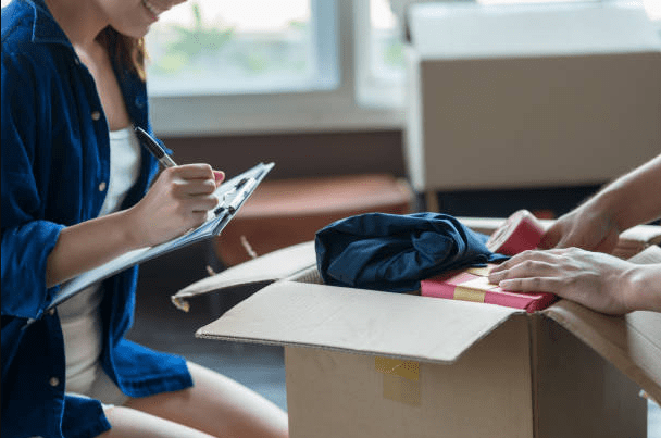 How far in advance should you schedule movers? Movers.com