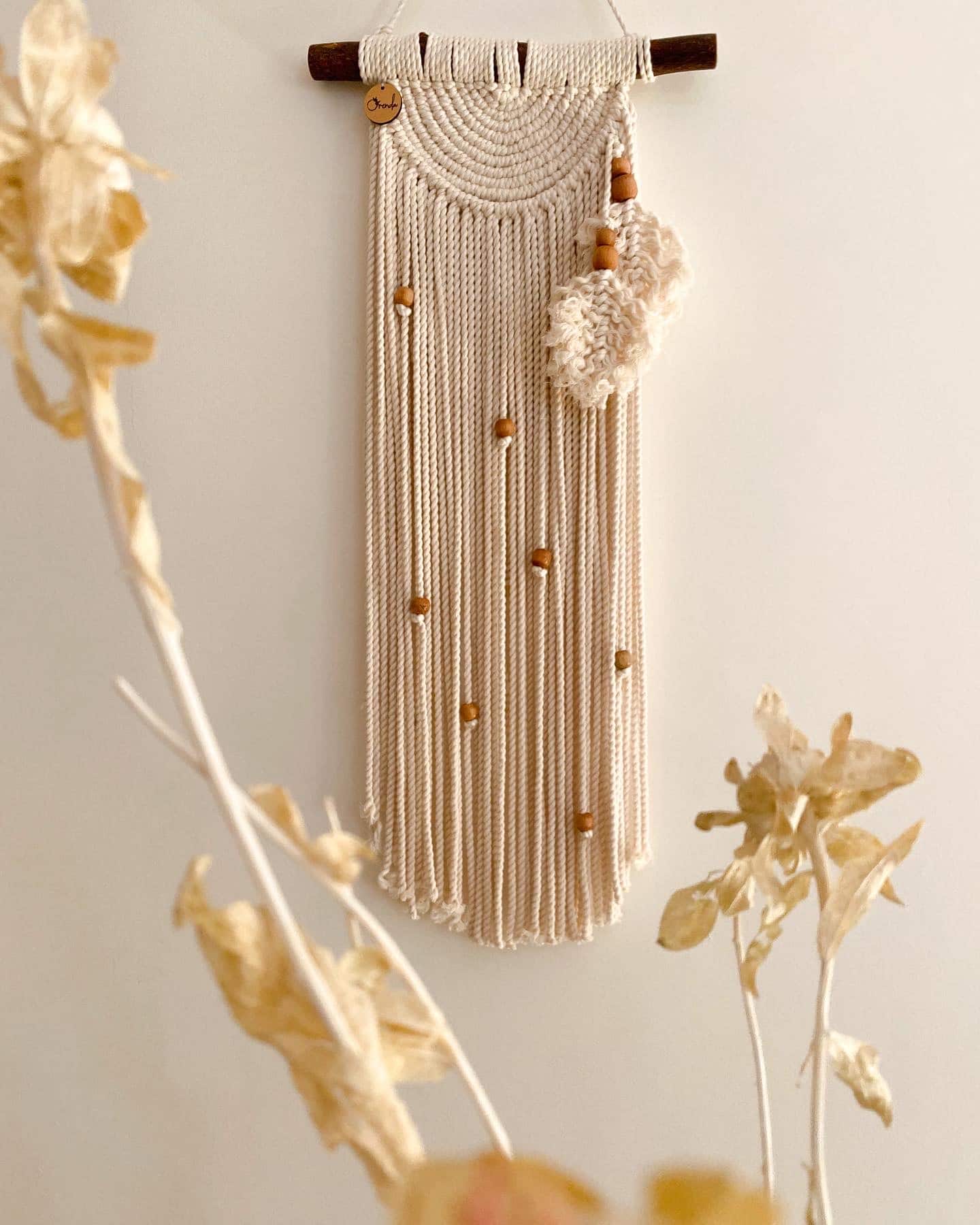 Semi circle macrame wall hanging with leaves I Make This