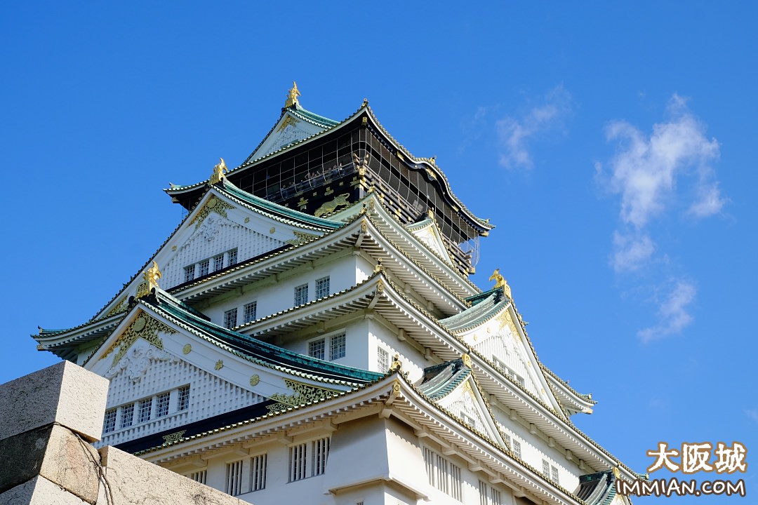 大阪城漫遊，有冷氣的天守閣棒棒，眺望整個大阪無敵視野