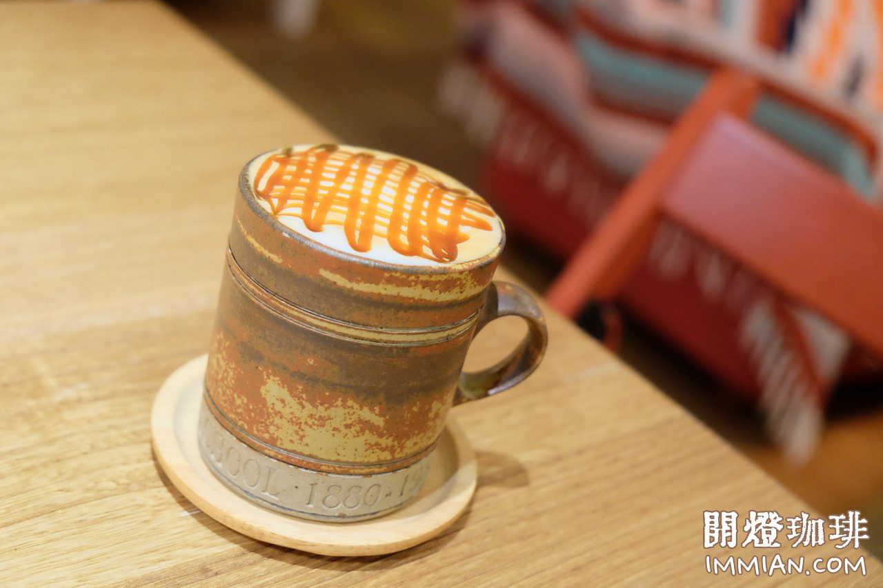 國父紀念館站，開燈咖啡 Dawn Surf & Co. Cafe，舒適、有個性、咖啡好喝