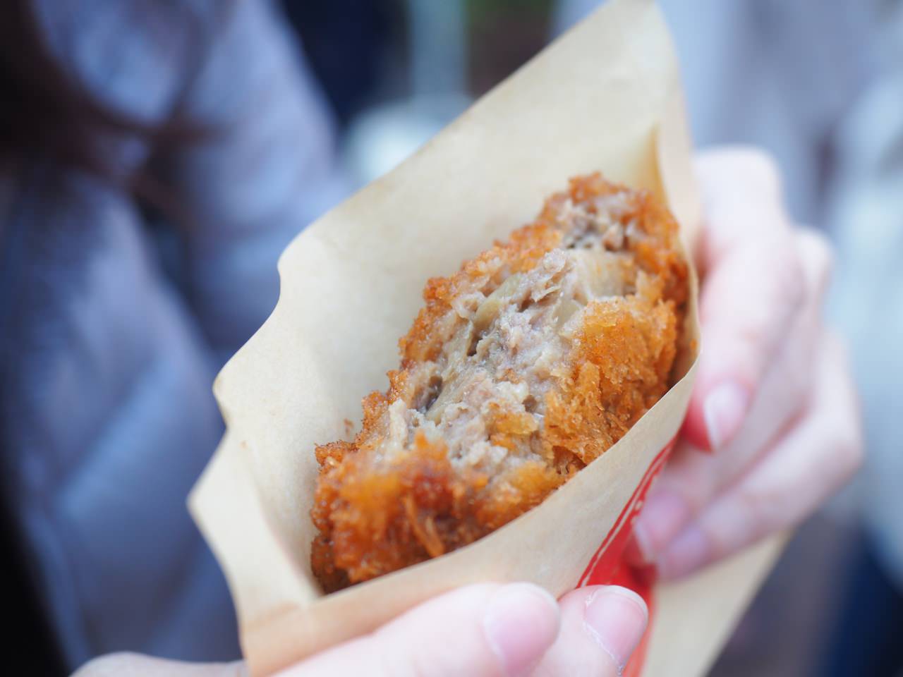 東京秘密美食，浅草メンチ炸豬肉餅，肉汁超多、超美味肉餅