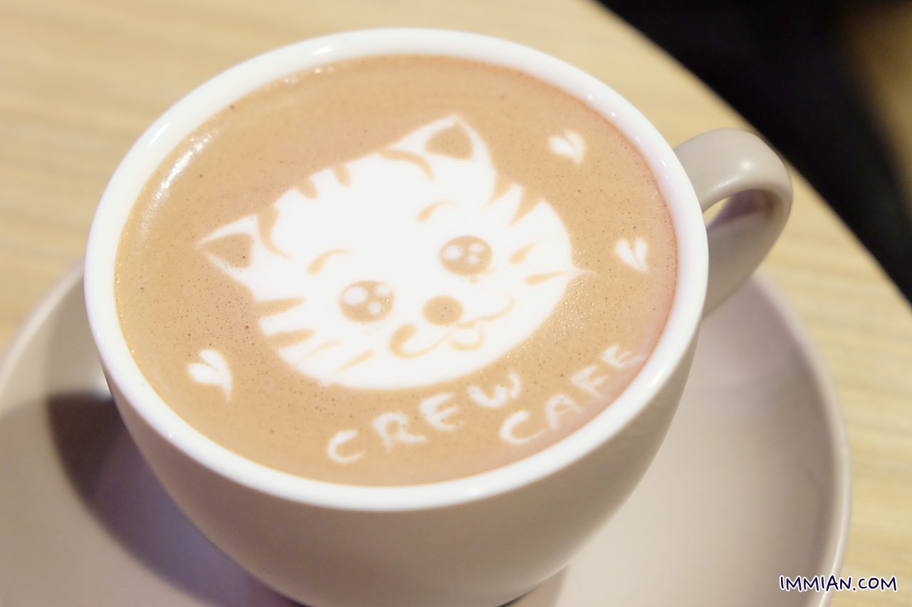 Crew Cafe，忠孝新生，有喵喵、拉花很厲害的展演咖啡廳 – 已歇業