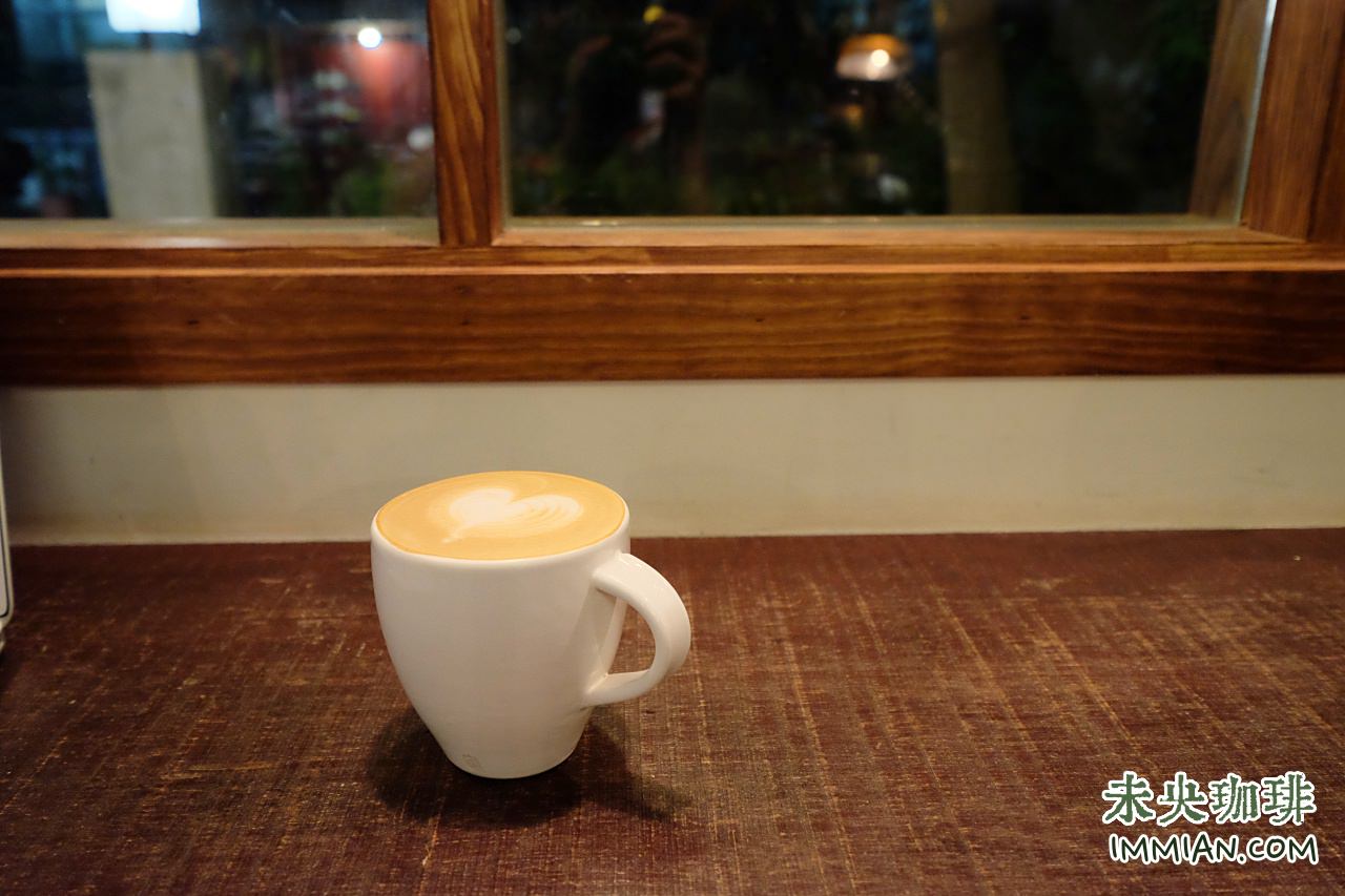 未央咖啡店，科技大樓站，開到凌晨 1 點的個性派夜貓咖啡廳