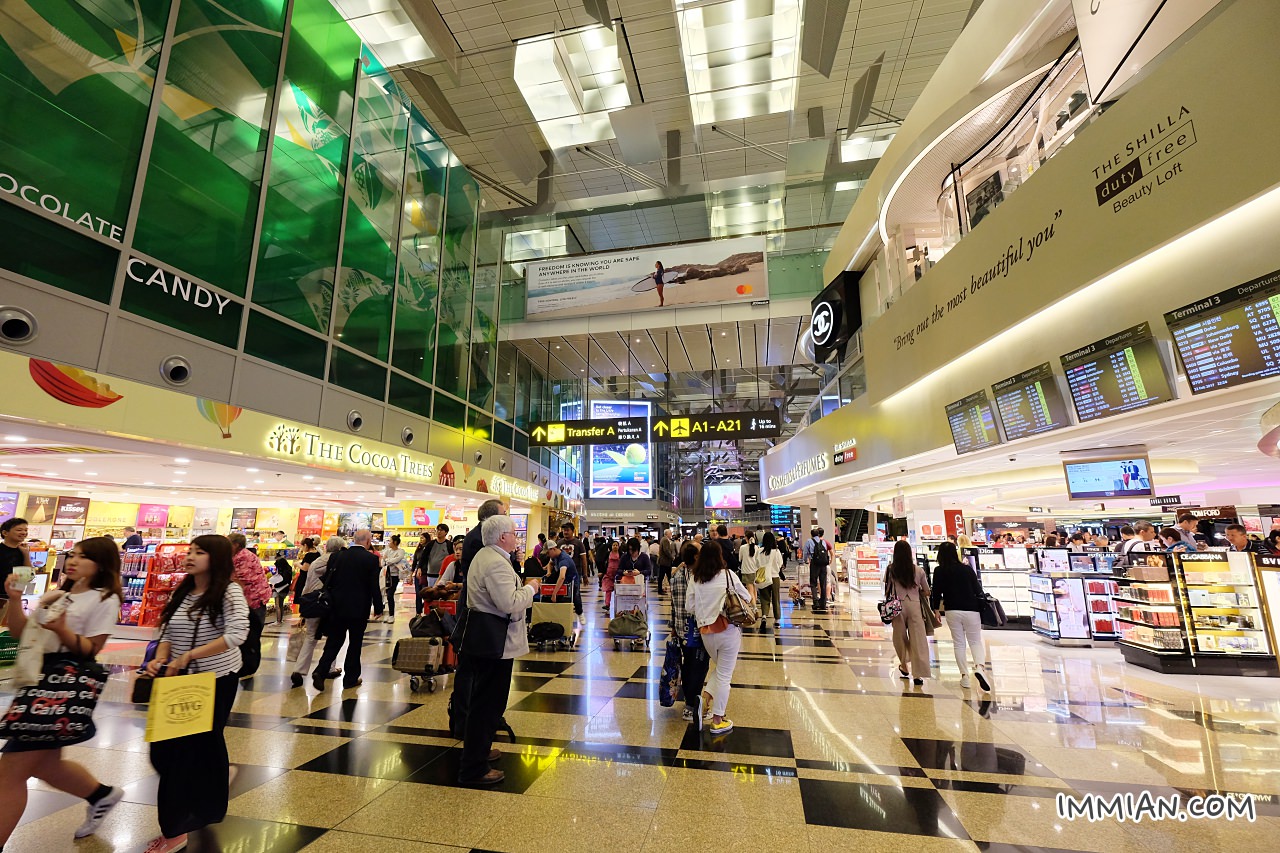 新加坡樟宜機場，好玩、好睡、好吃、還有電影院和 OSIM 按摩椅免費用