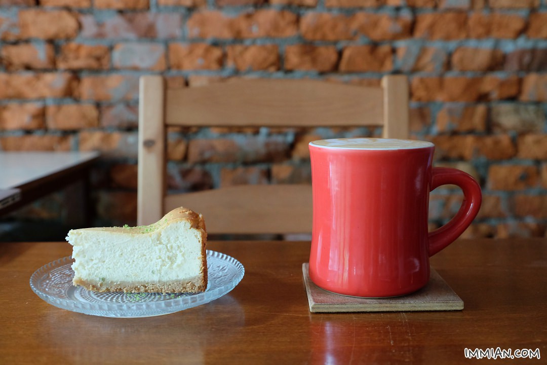 老木咖啡，六張犁，週末開到半夜的咖啡廳、有貓貓