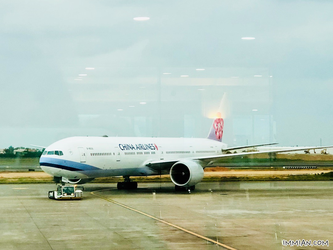 中華航空 China Airline，台北飛北京 CI511，機艙內部設計很特別