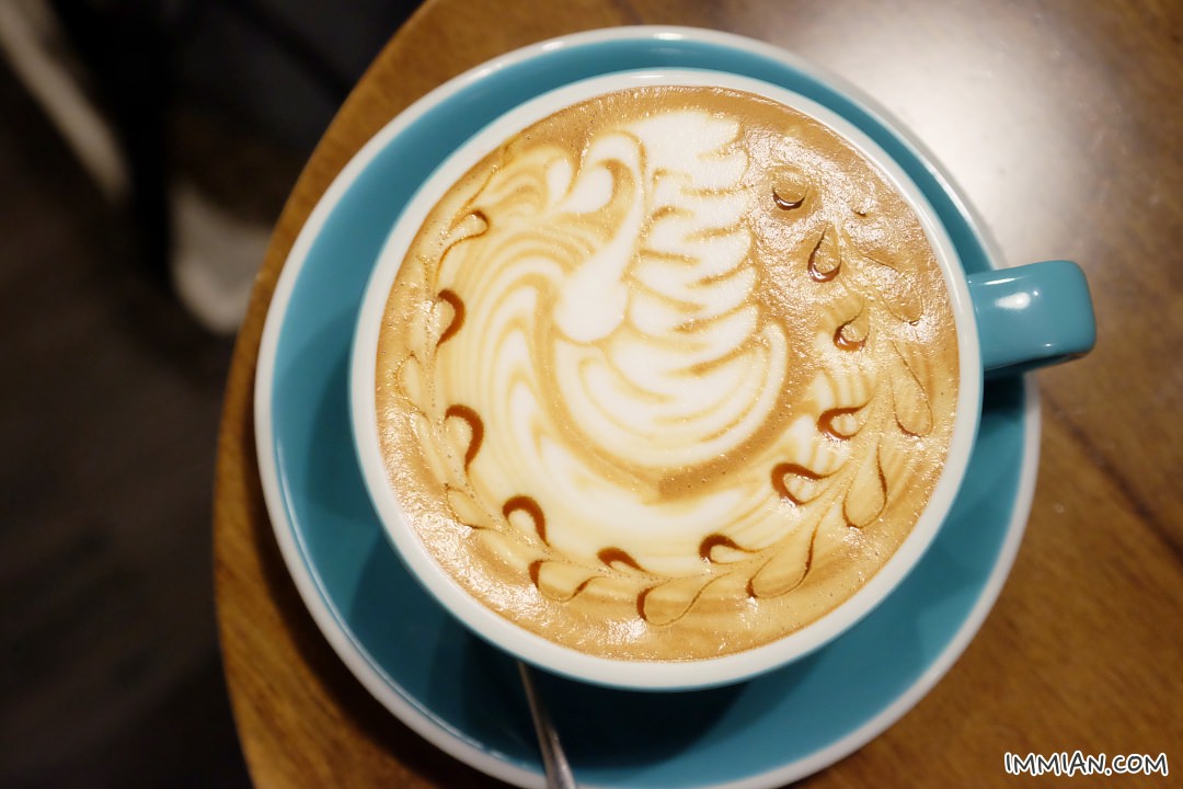 味旅 Vojaĝo，市政府站，全時供餐的熱門咖啡廳