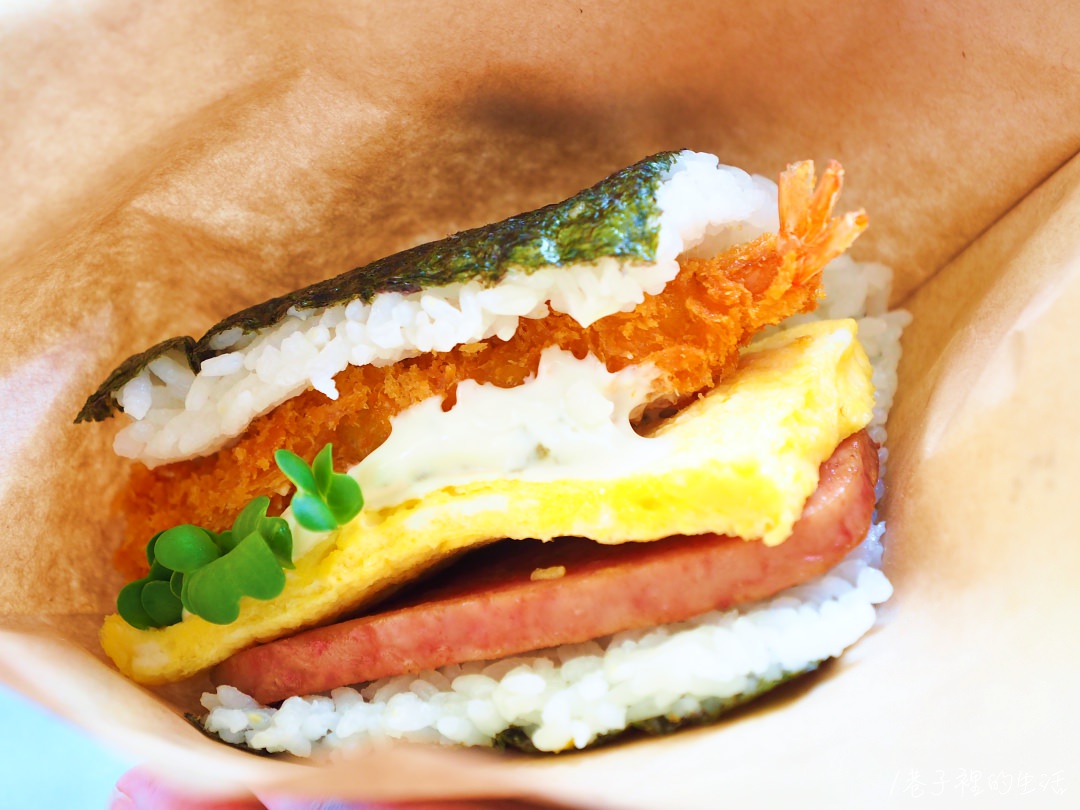 【沖繩早餐】必吃！國際通好好吃午餐肉炸蝦飯糰，機場也有分店