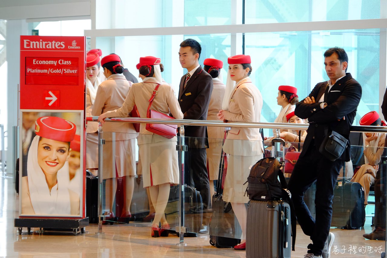 阿聯酋航空 Emirates，巴塞隆納飛香港 EK186+EK382，杜拜轉機飛行紀錄