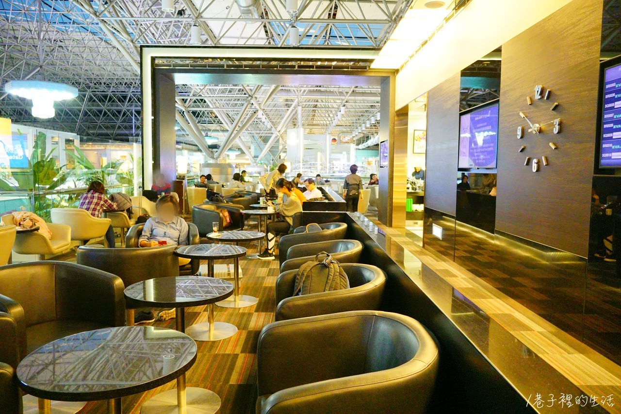 長榮航空台北法國巴黎搭機紀錄，BR87 豪華經濟艙、BR88 經濟艙