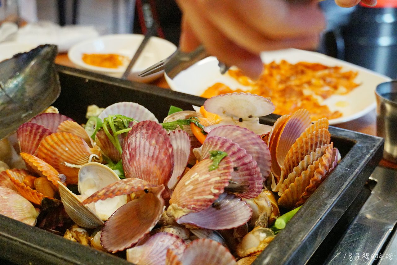 【大邱美食】大桶蒸貝대통조계찜，超強大蒸扇貝、蒸全雞的海鮮鍋
