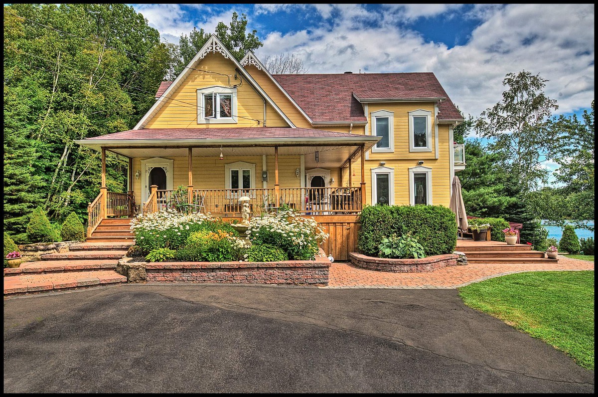 Maison à étages à vendre à Prévost, Laurentides Sutton Québec