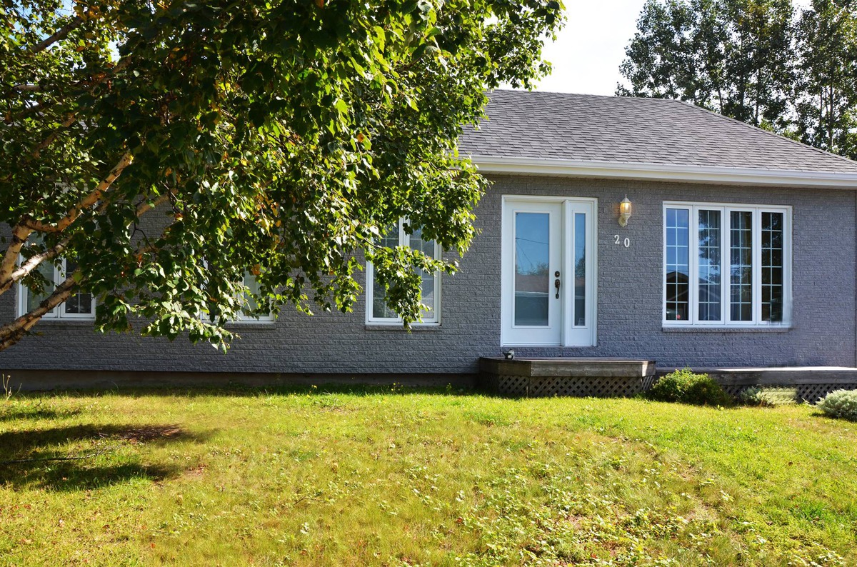 Maison de plainpied à vendre à PortCartier, CôteNord Sutton Québec