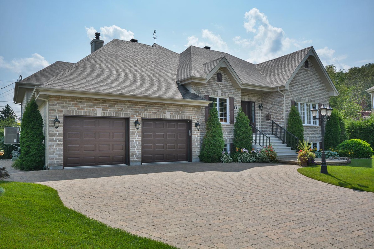 Maison de plainpied à vendre à SaintSauveur, Laurentides Sutton Québec