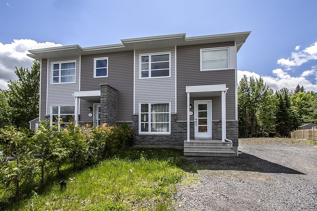 Maison à étages à louer à La HauteSaintCharles (Québec), Région de