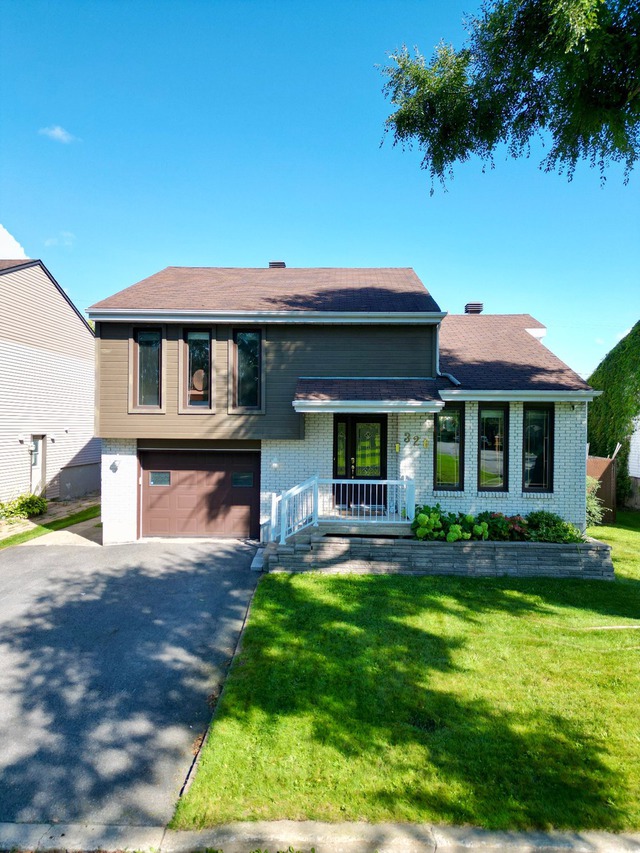 Maison à paliers multiples à vendre 326 Rue Dalida Laval (Fabreville)