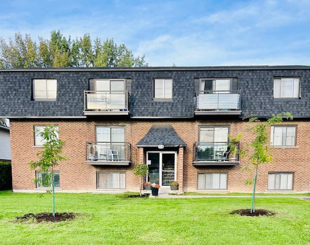 Maison à étages à vendre 11325 Boul. StJean TroisRivières