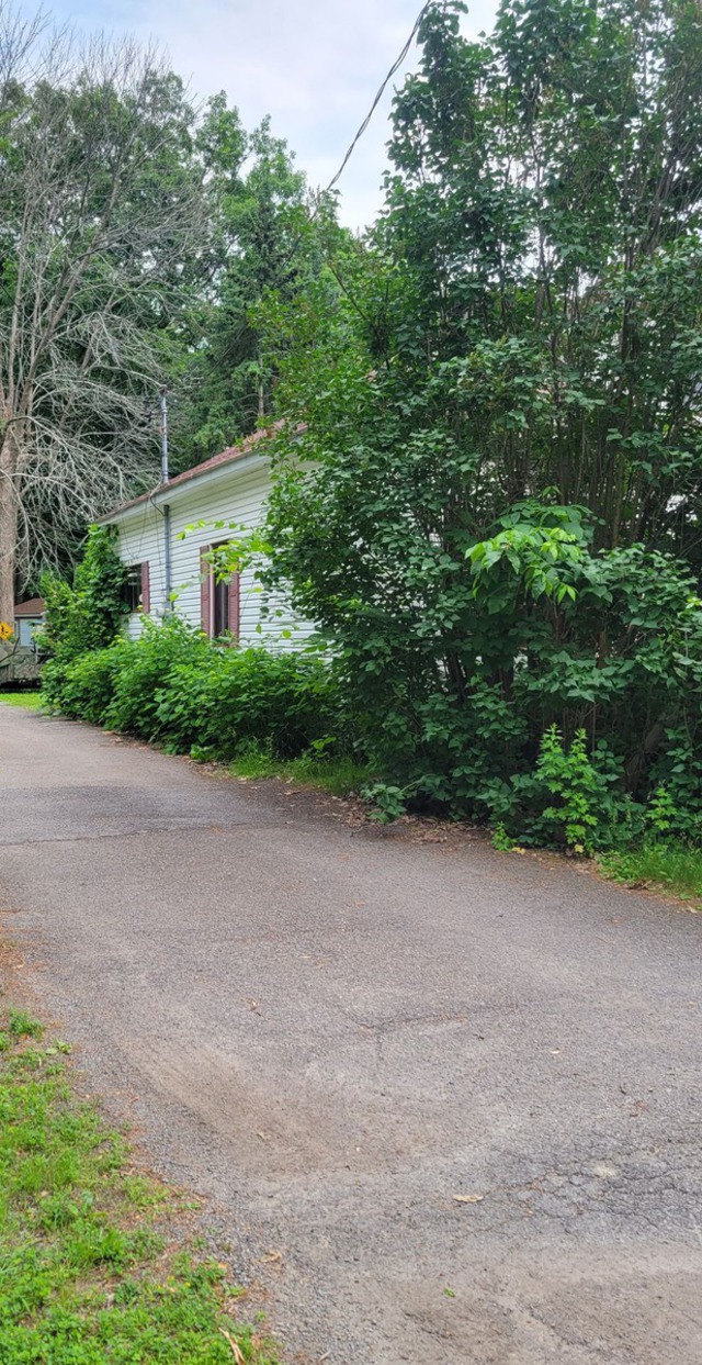 Maison à un étage et demi à vendre 159Z Rue des Rigolets Vaudreuil