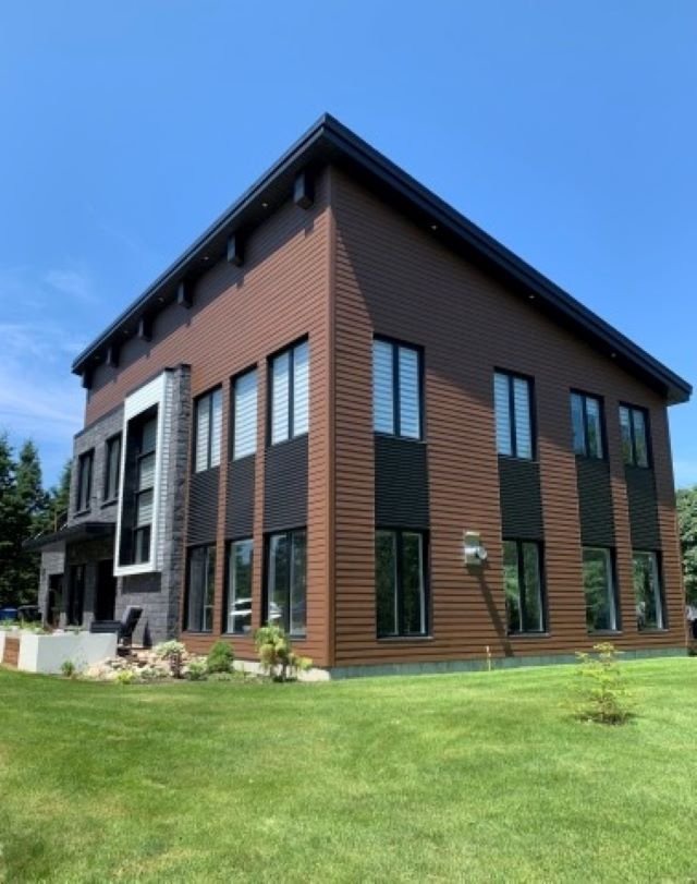 Maison à étages à vendre 781 Av. HenriDunant Matane