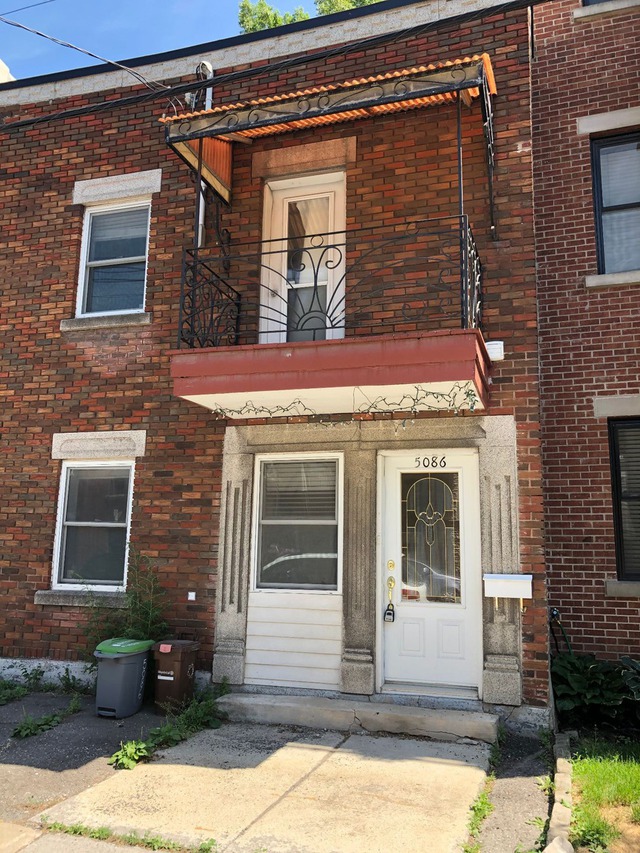 Properties for sale in Montréal (Le SudOuest) Houses Condos