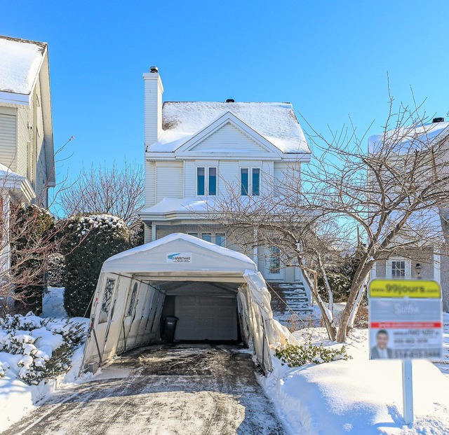 SOLD Two or more storey for sale 49 Rue Régimbald Laval (SainteRose)