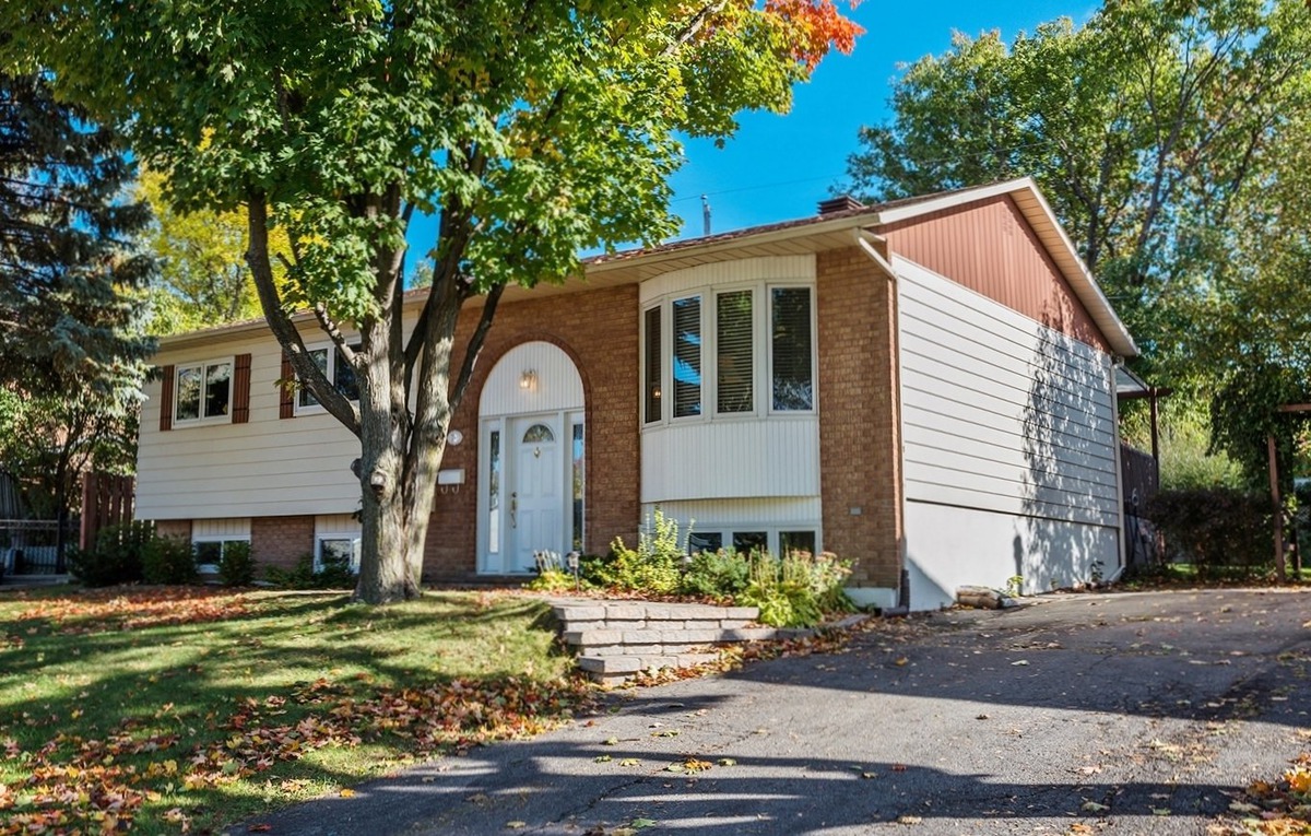 VENDU Maison de plainpied à vendre 71 Place Rousseau Pincourt