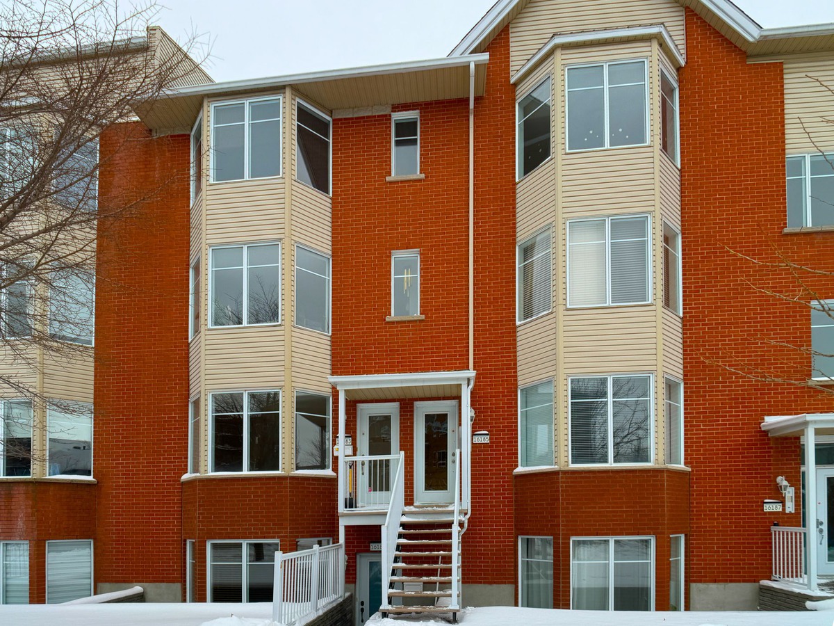 Appartement à vendre 16183 Rue EugénieTessier Montréal (Rivièredes