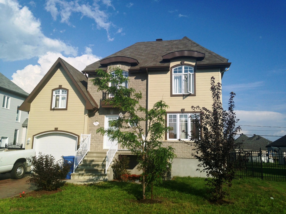 VENDU Maison à un étage et demi à vendre 1270 Rue BasileRouthier