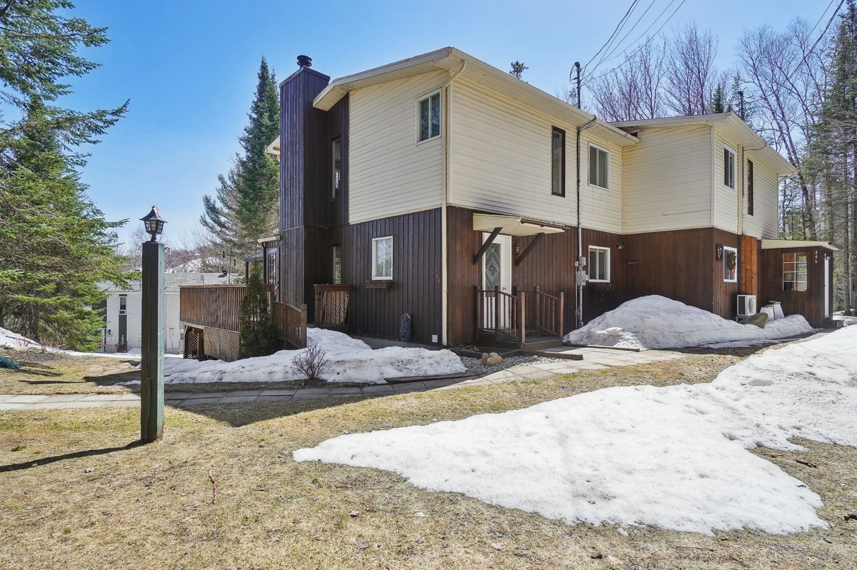 Maison à étages à vendre 444 Rue de la Légende SainteAdèle Visite