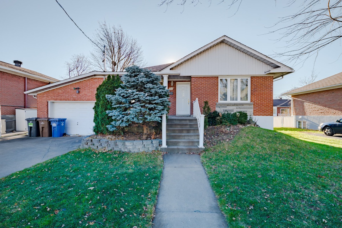 Bungalow for sale 5708 Av. Mcmurray CôteSaintLuc Open house