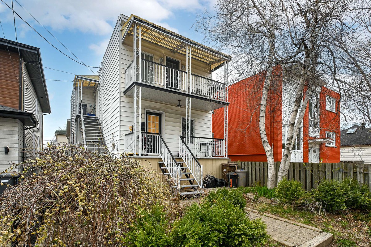 Duplex à vendre 58 58A Av. du Pacifique Laval (LavaldesRapides)