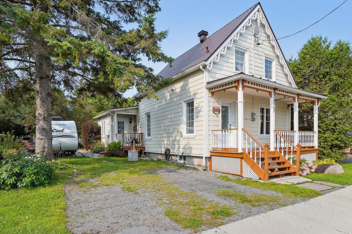 VENDU Maison à étages à vendre 659 Ch. des Outaouais PointeFortune
