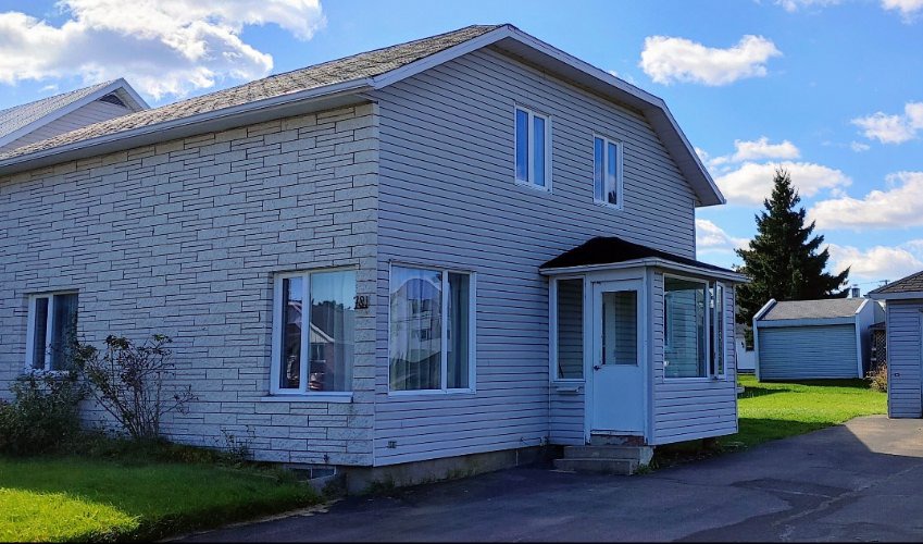 Maison à un étage et demi à vendre 781 Rue Plante Roberval