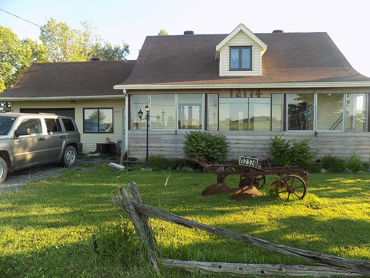 Maison à étages à vendre 12174 Route ArthurSauvé Mirabel