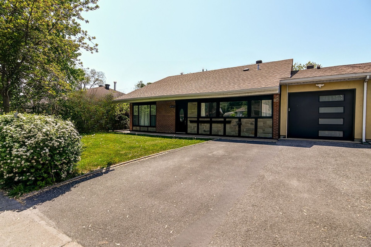 Maison à paliers multiples à vendre 8141 Boul. YvesPrévost Montréal