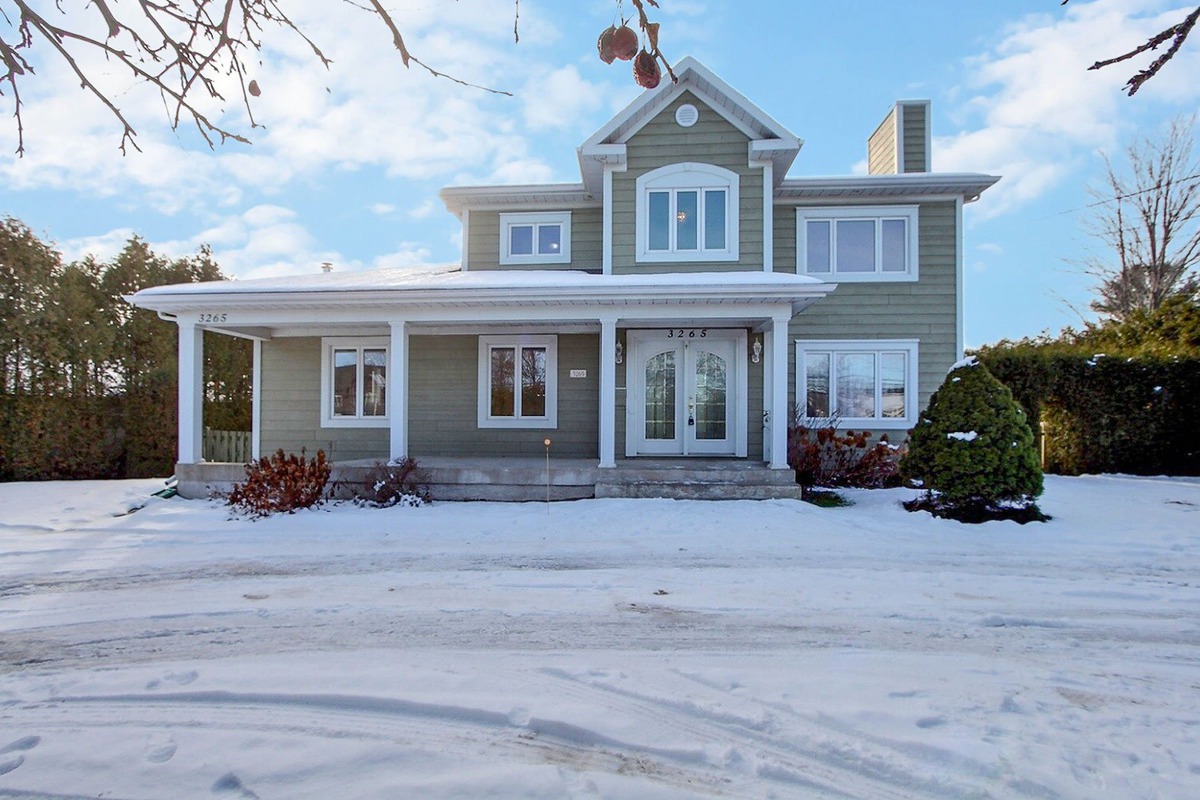 Maison à étages à vendre 3265 Boul. StJean TroisRivières