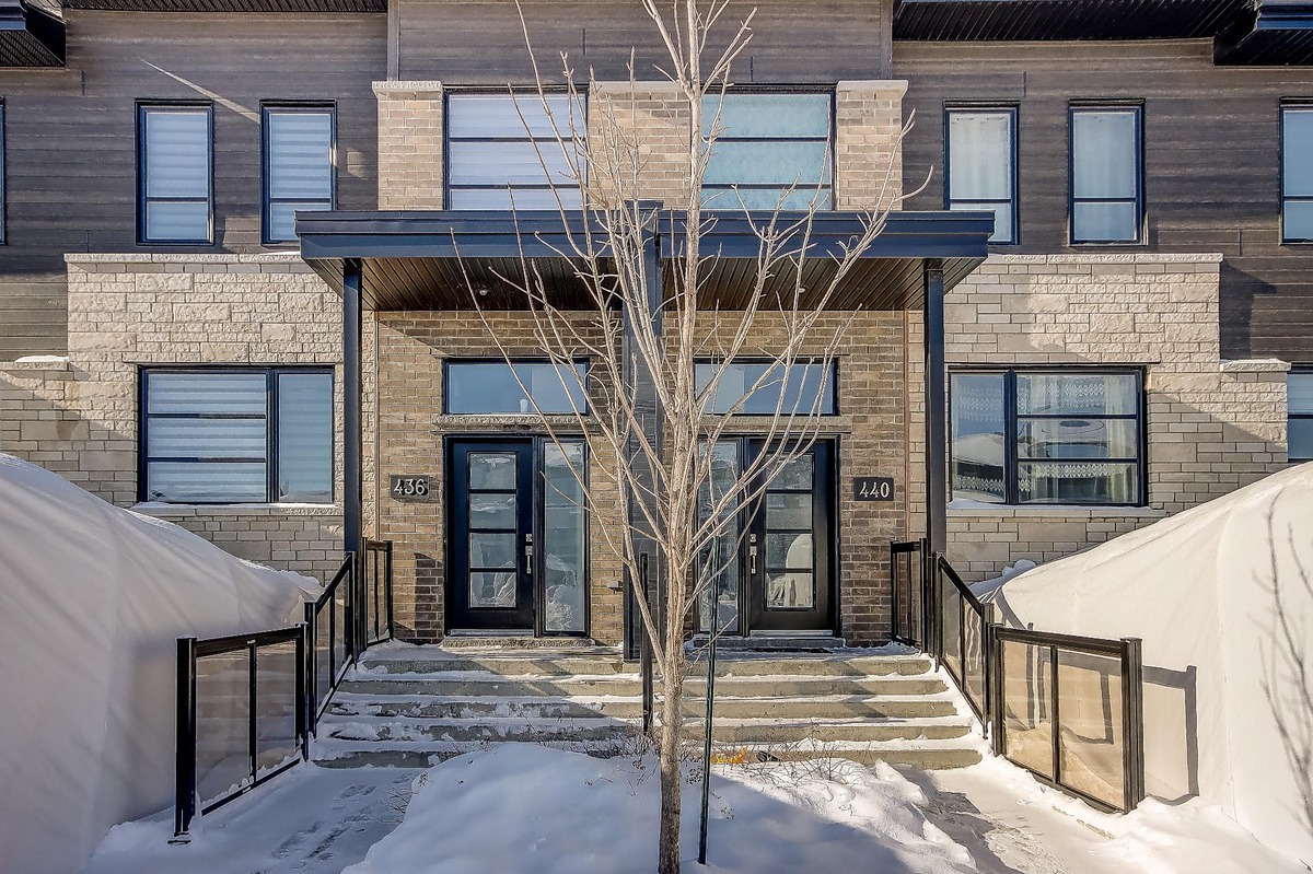 VENDU Maison à étages à vendre 436 Rue du Grenadier SaintConstant