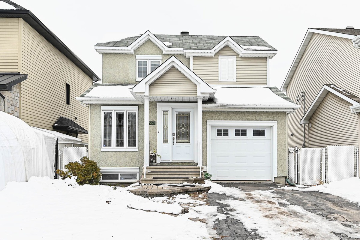 Maison à étages à vendre 1969 Rue des Orioles Laval (SainteRose)