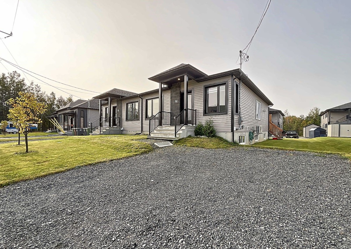 Maison de plainpied à vendre 63 Rue JosephÉmond Sherbrooke