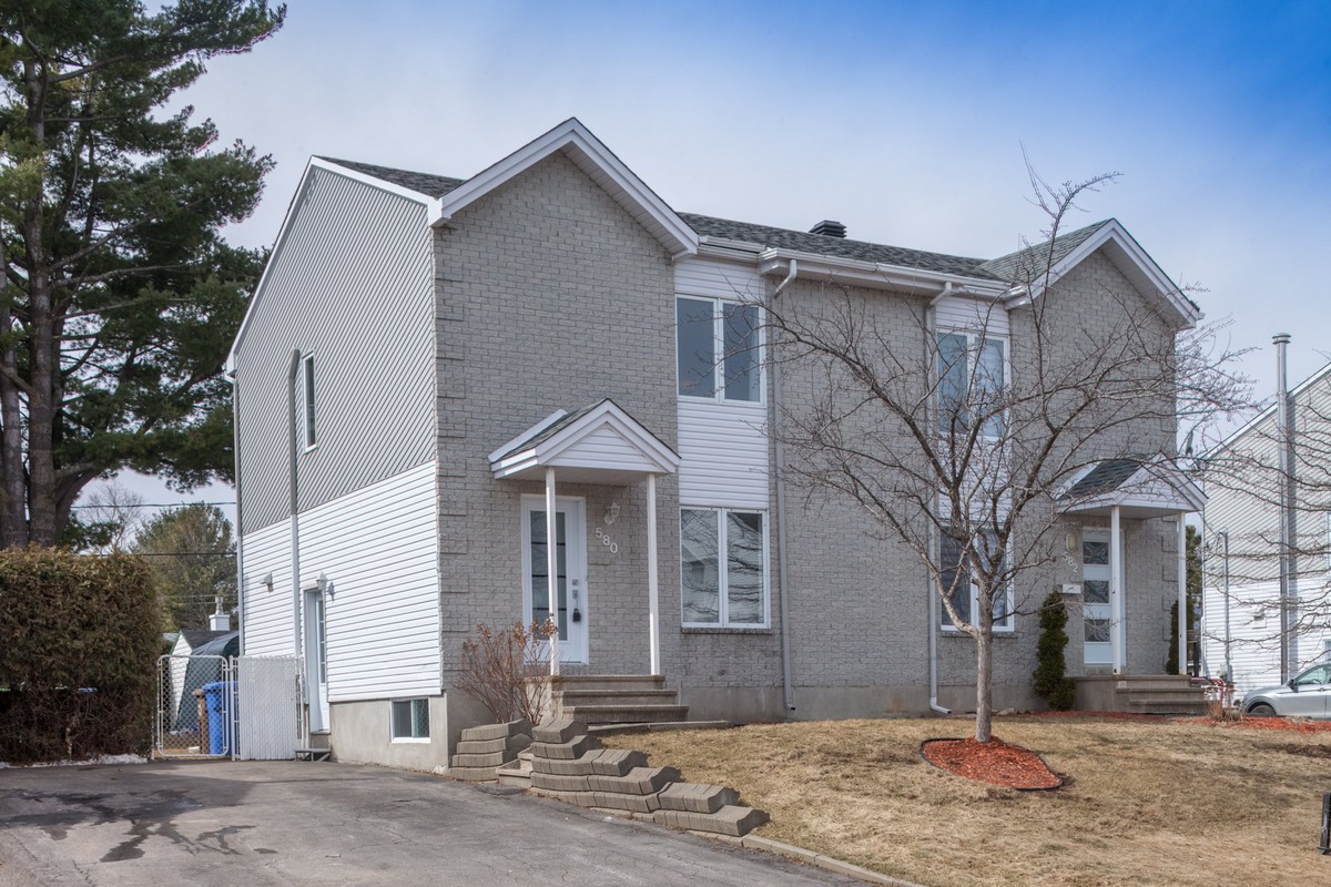 VENDU Maison à étages à vendre 580 Rue GérardProulx SaintEustache