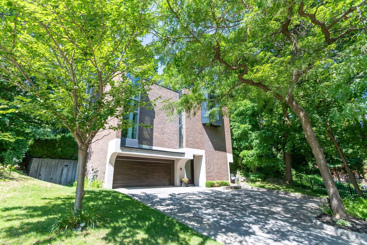 Maison à étages à vendre 9 Av. Severn Westmount