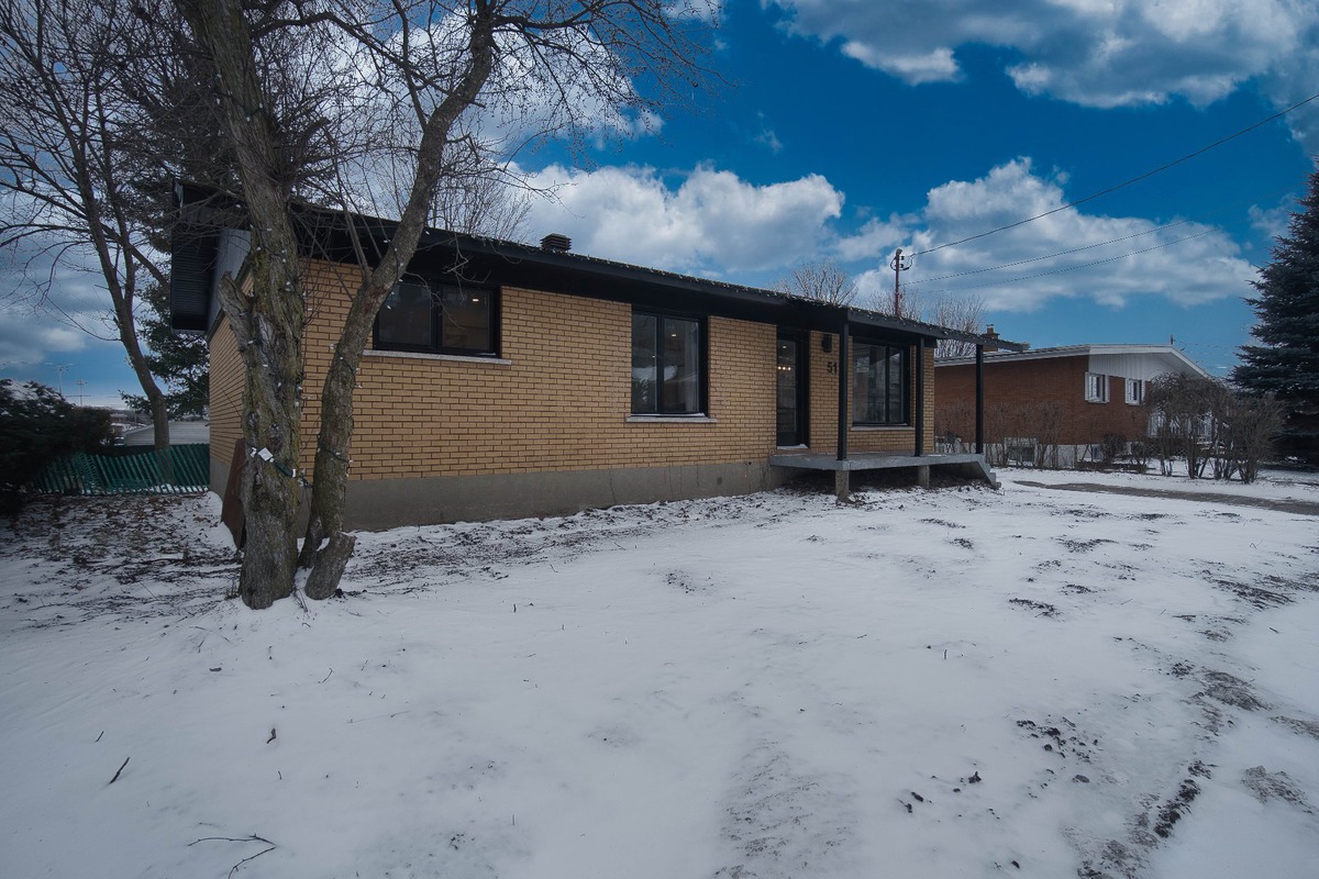 VENDU Maison de plainpied à vendre 51 Rue Bourassa Granby
