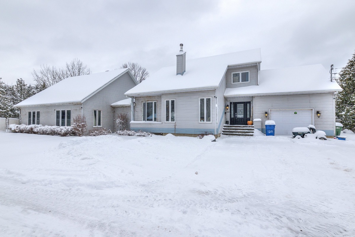 Maison à étages à vendre 120 Ch. du LacStLouis Léry