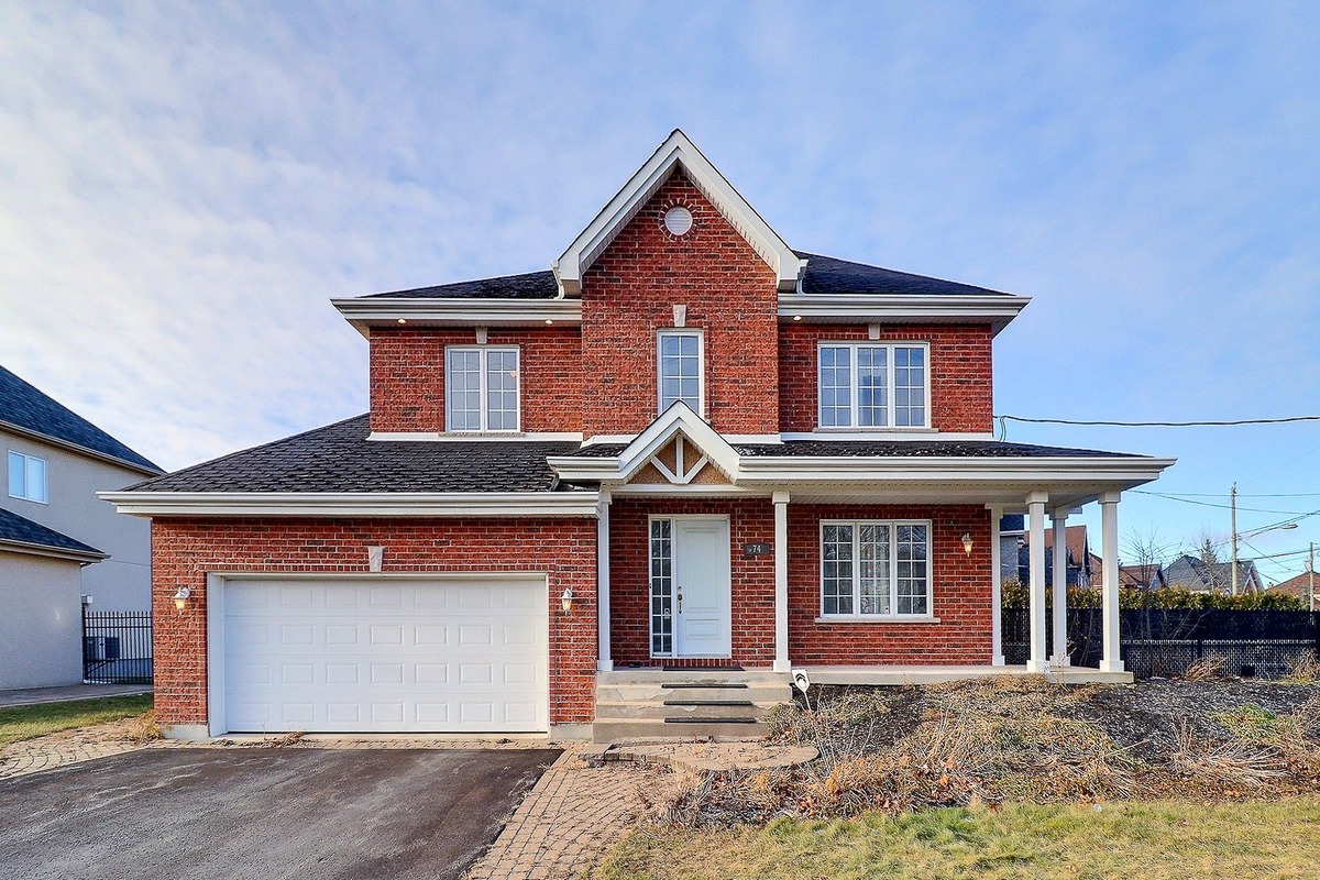 Maison à étages à vendre 74 Rue des Arbrisseaux VaudreuilsurleLac