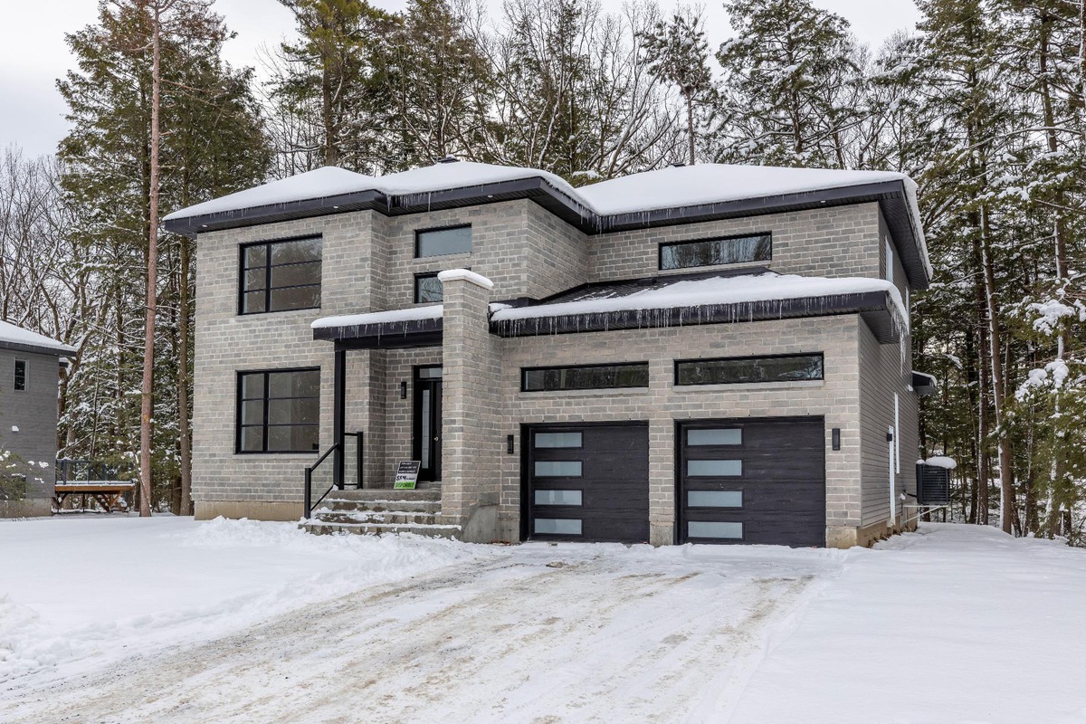 Maison à étages à vendre 8 Rue des Caryers NotreDamedel'ÎlePerrot