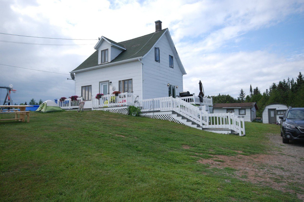 Maison à étages à vendre Paspébiac, Gaspésie/IlesdelaMadeleine