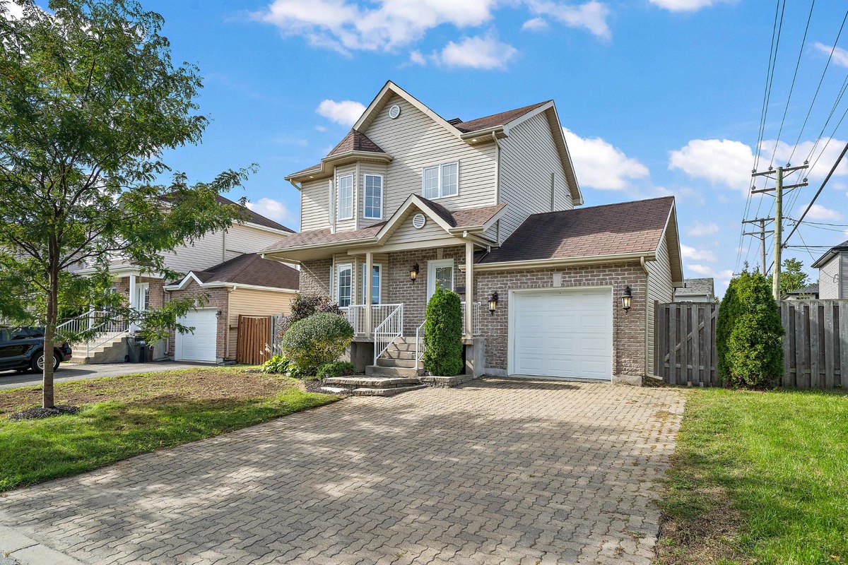 VENDU Maison à étages à vendre 103 Rue des Pruches VaudreuilDorion